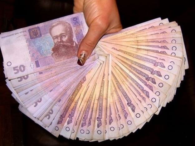 Национальный банк повысил официальный курс гривны на 6 копеек до 26,78/$.