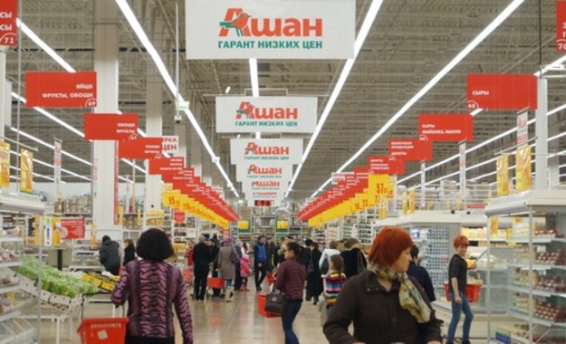 Гипермаркет «Ашан Украина» в октябре 2017 года планирует открыть в магазинах сети торговые зоны, где будет реализовываться продукция малых и средних фермеров из регионов.