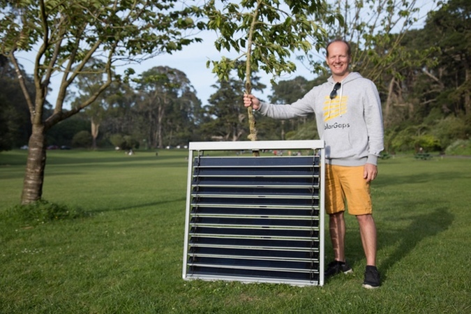 Украинский стартап в области альтернативной энергетики SolarGaps, который предлагает жителям многоквартирных домов собирать альтернативную энергию через окна и использовать ее ради экономии и экологии, вышел на Kickstarter.
