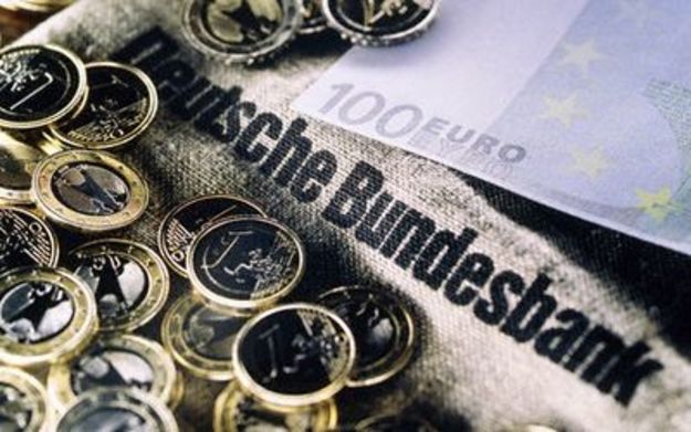 Член правления Бундесбанка Карл-Людвиг Тиле рекомендует не покупать в настоящий момент биткоин и не использовать цифровые валюты как средство сохранения стоимости.