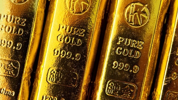 Национальный банк понизил официальный курс золота и повысил курс серебра.