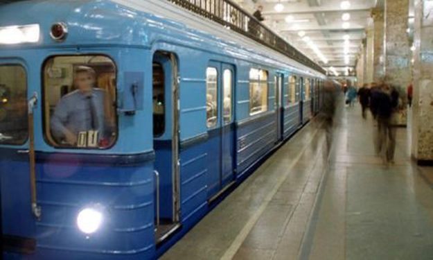 По состоянию на 24 мая экономически обоснованный тариф на проезд в метро составляет 6,64 гривны, в наземном транспорте — 6,91 гривны.