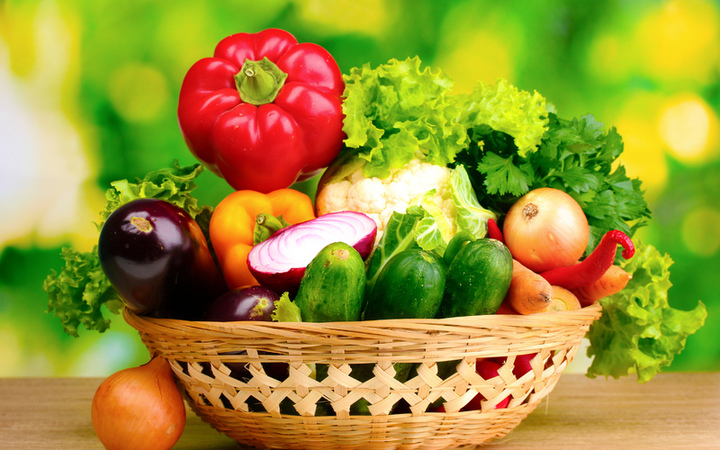 В течение мая стоимость овощей из так называемого борщевого набора выросла сразу на 43%.