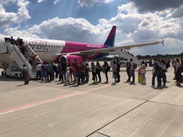 18 июня лоукост-авиаперевозчик Wizz Air начал выполнять рейсы из Международного аэропорта Львов им.