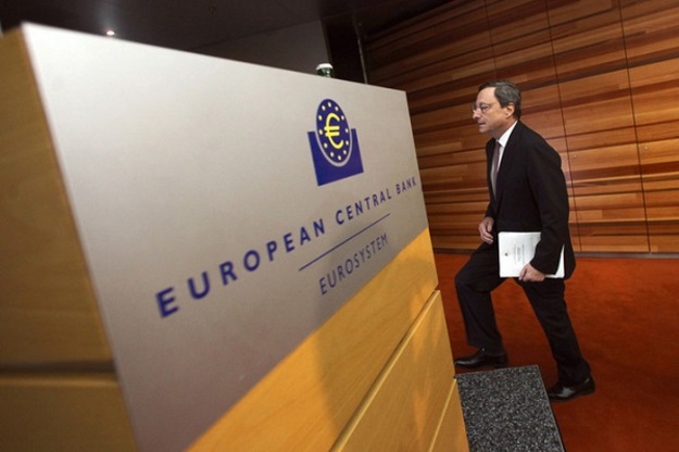Совет управляющих Европейского центрального банка (ЕЦБ) рекомендовал добавить к уставу Евросистемы статью 22, которая передаст ему полномочия регулирования клиринга торговых операций в евро.