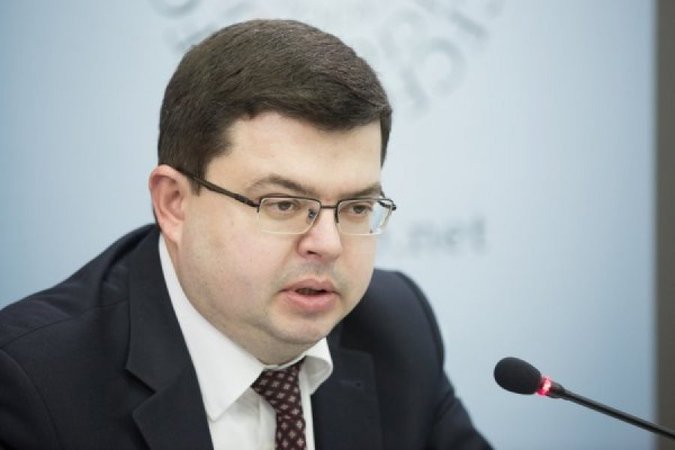 Днепровский районный суд Киева отправил под домашний арест бывшего председателя правления банка «Михайловский» Игоря Дорошенко.