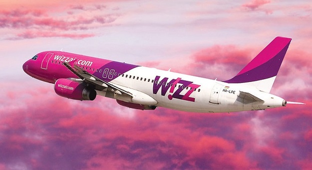 Лоукостер Wizz Air с 1 июля 2017 года начал летать из Киева в столицу Польши Варшаву.