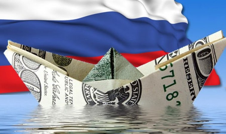 Чистый отток капитала из РФ в первом полугодии вырос в 1,7 раза по сравнению с данными за тот же период прошлого года, с $8,6 млрд до $14,7 млрд.