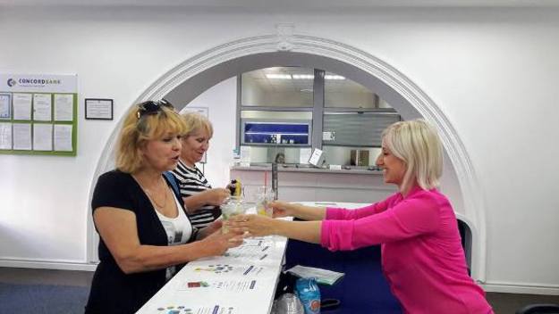 В понедельник, 10 июля, целый день в центральном отделении Конкорд банка на Троицкой, 2 банк бесплатно разливал ледяной авторский мохито для всех своих клиентов.