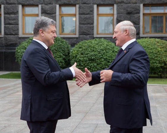 Президент Украины Петр Порошенко заявил, чтоТоварооборот между Украиной и Беларусью вырос на 26% по сравнению с прошлым годом.