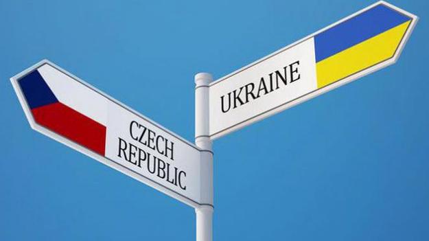 Чехия будет выдавать гражданам Украины в два раза больше разрешений на работу — 8 тысяч в год.