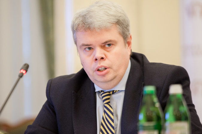 Национальный банк Украины традиционно не раскрывает прогнозов, а режим обменного курса – плавающий, заявил заместитель главы НБУ Дмитрий Сологуб.