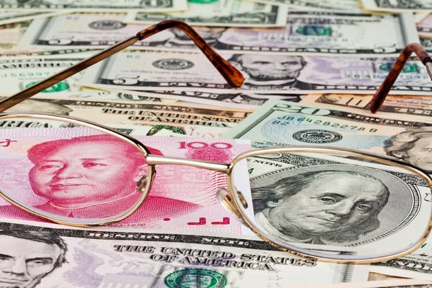 Китай укрепил курс юаня к доллару до максимума