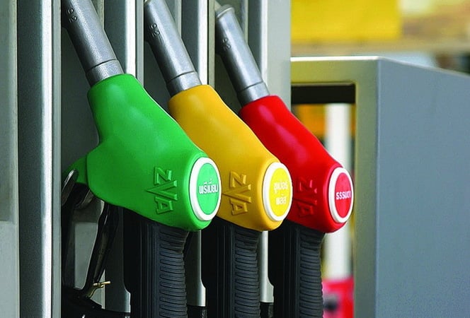 Антимонопольний комітет України (АМКУ) підозрює мережі АЗС в антиконкурентних узгоджених діях щодо підвищення роздрібних цін на бензин і дизельне паливо.