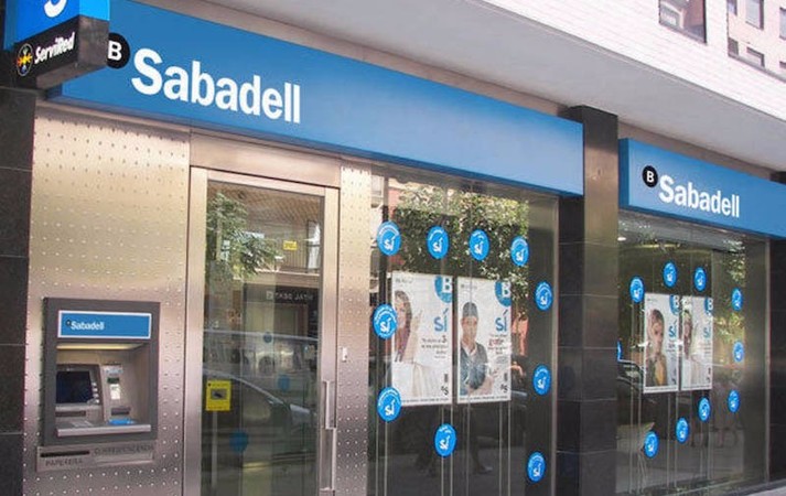 Найбільший банк Sabadell йде з Каталонії