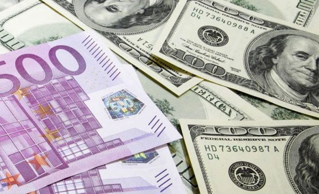 Міжбанк: Євро подорожчав на дев'ять копійок