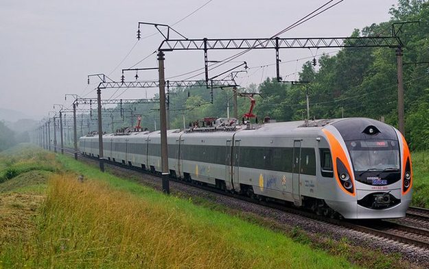 З 10 грудня Укрзалізниця запустить новий потяг до Польщі сполученням Одеса – Перемишль.
