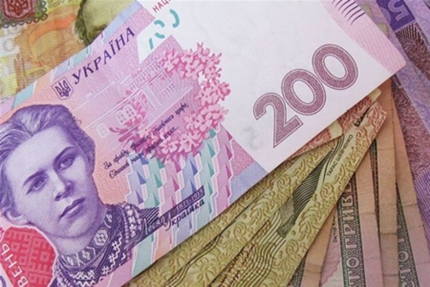 Національний банк знизив офіційний курс гривні на 10 копійок до 26,67/$.