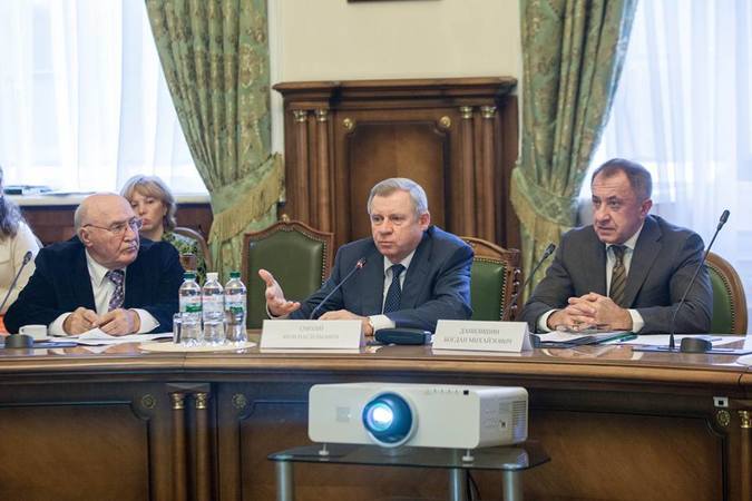 Высший экспертный совет при Совете НБУ призвал регуляторов финансового рынка определиться с правовым статусом криптовалюты в Украине.