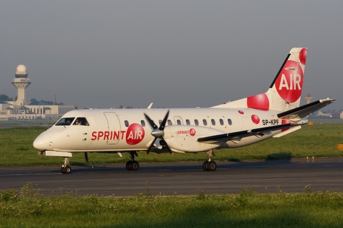 Польська авіакомпанія SprintAir 29 жовтня 2017 року виконала останній рейс з Радому до Львова.