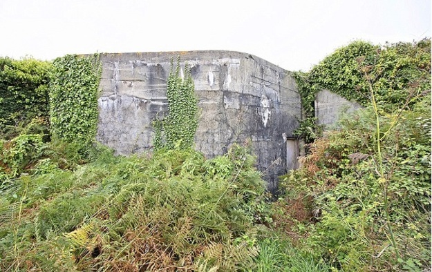 Величезний бункер Адольфа Гітлера, який був побудований на острові Гернсі в рамках системи захисту «Атлантичної стіни», продається за 155 000 фунтів стерлінгів.