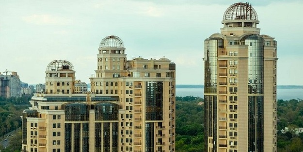 Минфин промониторил* предложение на вторичном рынке жилья Киева и выяснил, какие самые дорогие однокомнатные квартиры были выставлены на продажу в октябре.