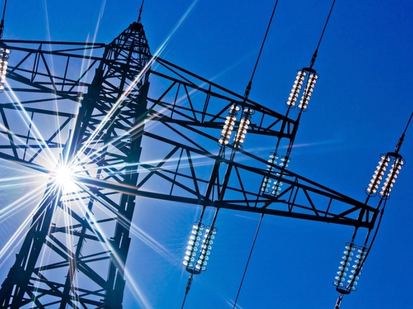 Національна комісія, що здійснює регулювання у сферах енергетики і комунальних послуг, прогнозує зростання тарифів на електроенергію для промислових споживачів в Україні з 1 січня 2018 року на 10-15%.