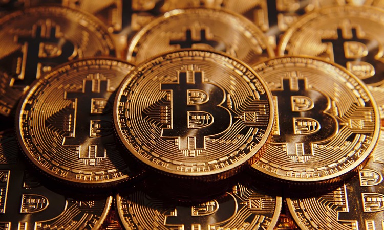 Цена на Bitcoin превысила $10 тыс.