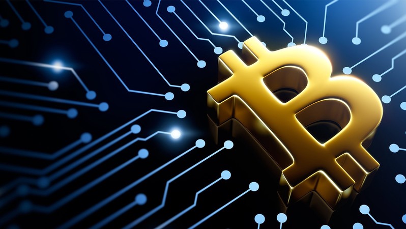 30 ноября курс криптовалюты Bitcoin, который в среду установил новый рекорд $11 500, упал до $10,298.