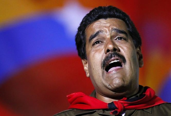 Президент Венесуели Ніколас Мадуро заявив про створення власної венесуельської криптовалюта під назвою Petro, яка буде забезпечуватися «запасами венесуельських природних ресурсів, золота, нафти і алмазів».