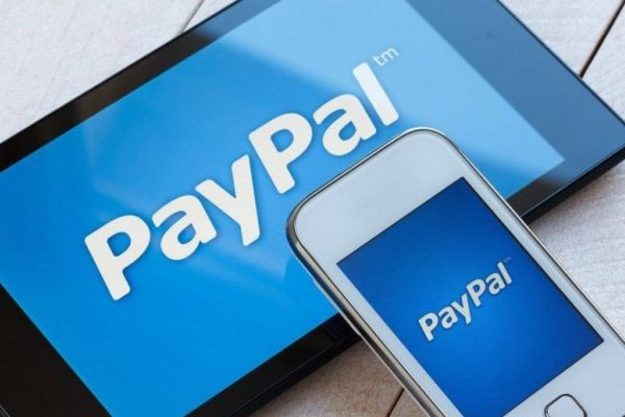 Компания PayPal блокирует учетные записи пользователей, которые связаны с криптовалютой.