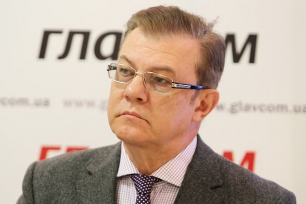 Альпари Банк уволил председателя наблюдательного совета Олега Прилуцкого.