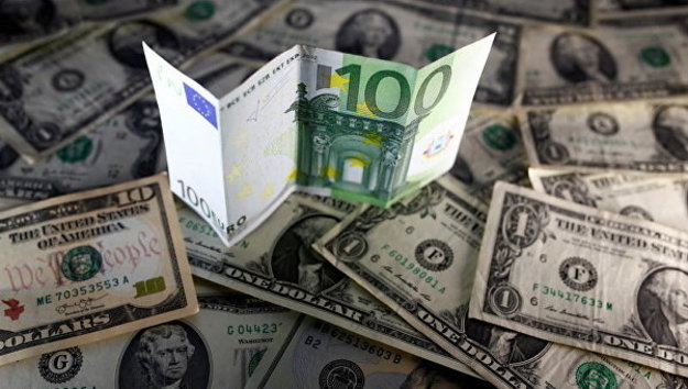 Во вторник на валютном рынке активность клиентов будет нарастать, а доллар снова попытается пробить отметку в 28 гривен и выше.