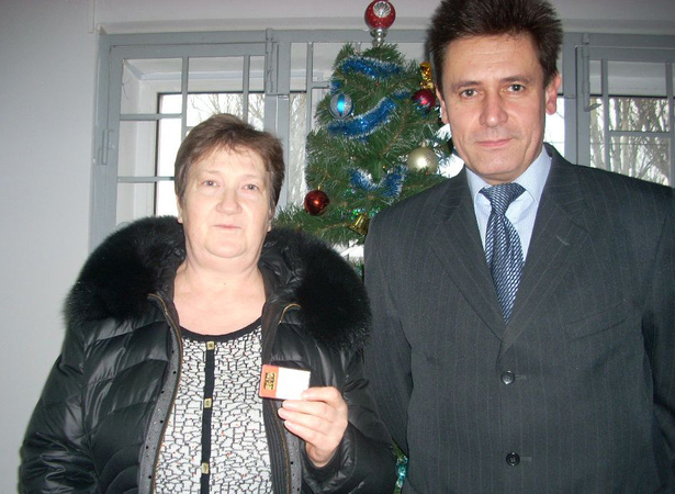 Клиент Мегабанка из Кропивницкого получил ценный приз, 5-граммовый золотой слиток, в результате подведения итогов Новогодней акции по депозитам для клиентов – физических лиц.
