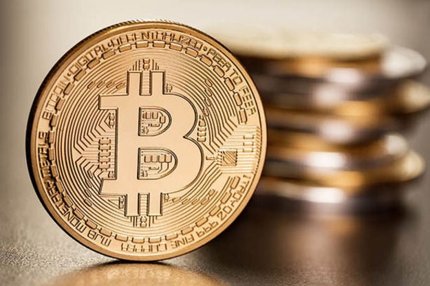 Американський онлайн-ритейлер Overstock.com в результаті збою платіжної системи став взаємозаміняємо приймати до оплати криптовалюту Bitcoin і Bitcoin Cash.