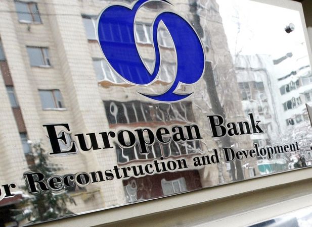 Європейський банк реконструкції та розвитку (ЄБРР) у 2017 році інвестував в Україну 800 млн євро, що на 37% більше, ніж роком раніше.