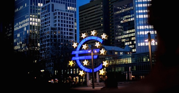 Як і очікувалося Європейський центральний банк (ЄЦБ) за підсумками сьогоднішнього засідання залишив основні процентні ставки без змін.