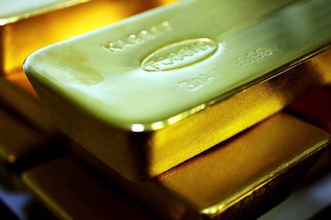 Национальный банк понизил официальный курс золота и повысил курс серебра.