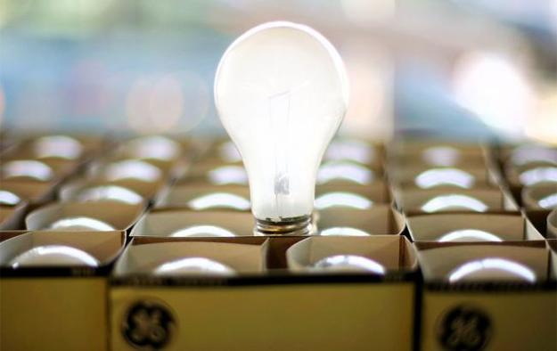 НКРЭКУ увеличит тарифы компаний в сфере поставки и распределения электроэнергии с 1 апреля.