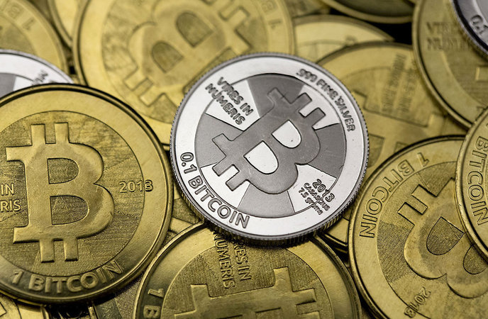 5 февраля 2018 года стоимость популярной криптовалюты Bitcoin упала до $ 8 009.