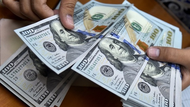 Національний банк підвищив офіційний курс гривні  на 21 копійку до 26,84 грн/$.
