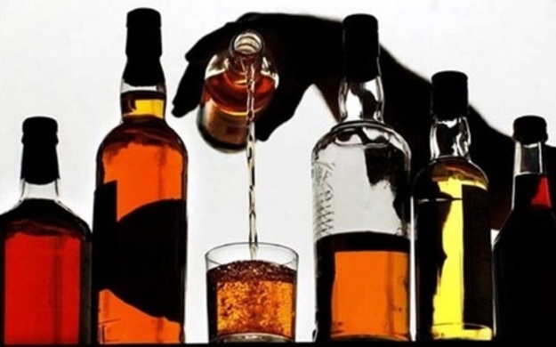 При розничной торговле алкогольными напитками вся наличная выручка должна проходить через РРО, которые указаны в приложении к лицензии на розничную торговлю алкогольными напитками.