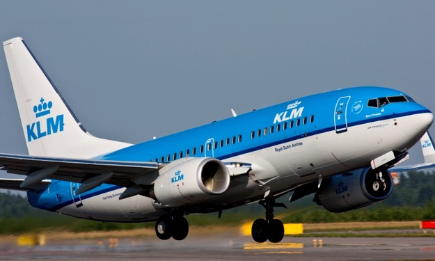 Авиакомпания KLM с вступлением в силу летнего расписания полетов 25 марта уменьшит частоту полетов на линии Киев-Амстердам с двух до одного рейса в день.