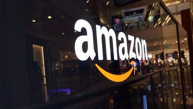 Компания Amazon заключила сделку о покупке стартапа Ring — разработчика умных дверных звонков, который недавно привлек 160 млн долларов инвестиций при оценке близкой к 1 млрд долларов.