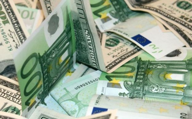 Міжбанківські валютні торги 28 лютого відкрилися котируваннями в діапазоні 26,89/26,92 грн за долар, євро — 32,86/32,92.
