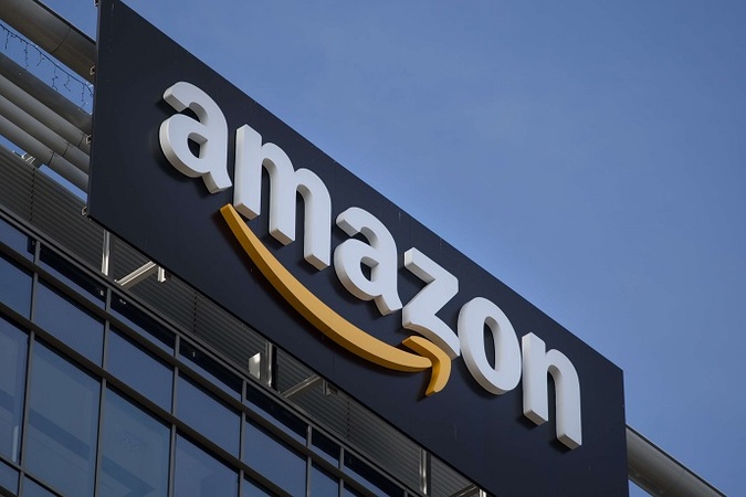 Американский онлайн-ритейлер Amazon ведет переговоры с крупными банками Wall Street, в том числе с JPMorgan Chase & Co, о запуске собственного банковского сервиса.