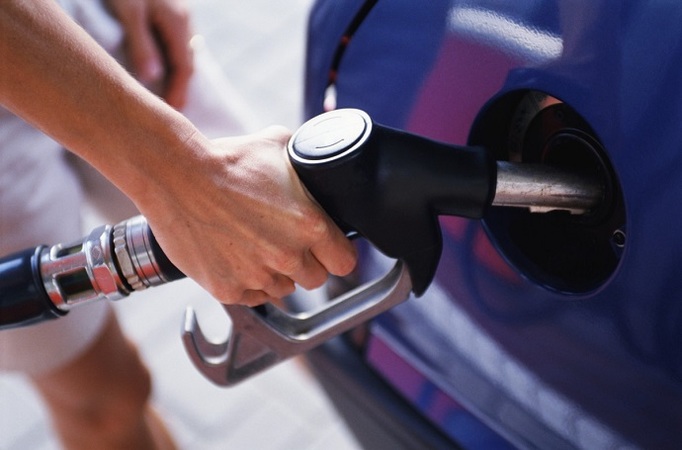 В период с 15 по 16 марта стоимость бензина и ДТ на АЗС продолжила снижение на 20 коп./л- 1,5 грн/л.