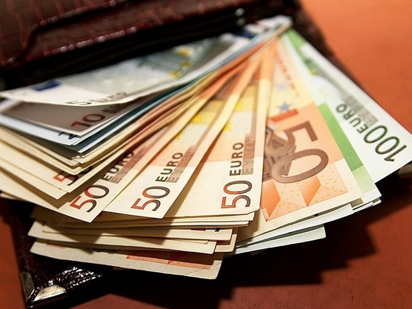 Міжбанківські валютні торги 20 березня відкрилися котируваннями в діапазоні 26,40/26,44 грн за долар, євро — 32,59/32,63.