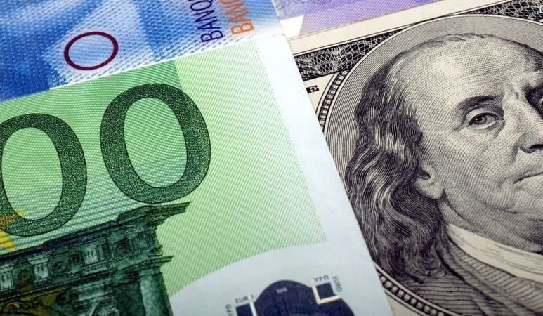 Міжбанківські валютні торги 23 березня відкрилися котируваннями в діапазоні 26,22/26,26 грн за долар, євро — 32,29/32,34.