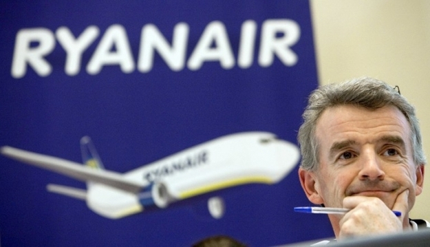 Ірландський лоукостер Ryanair не виключає в майбутньому відкриття в Україні дочірньої компанії, однак цьому має передувати розвиток мережі і базування літаків тут.